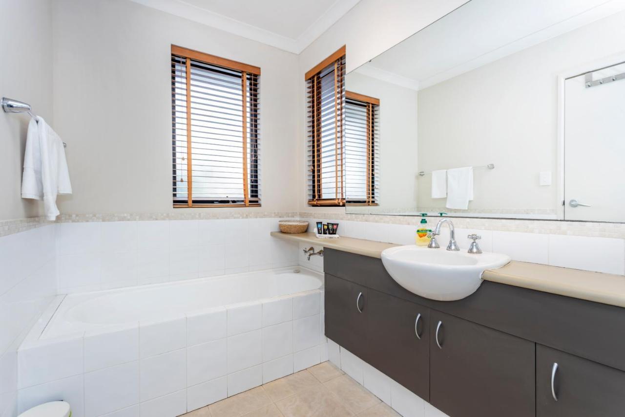 Coode Street Townhouse - Executive Escapes Villa Perth Exterior photo